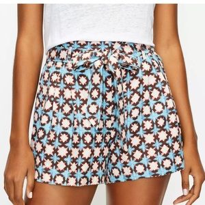 🌴 🆕 LOFT Paperbag Shorts in Sunwashed Floral Linen Blend. Size S. NWOT.